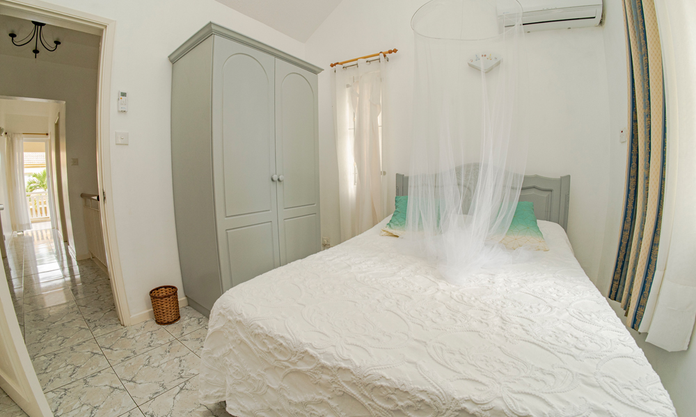 Gold Coast Villa thumbnail 6